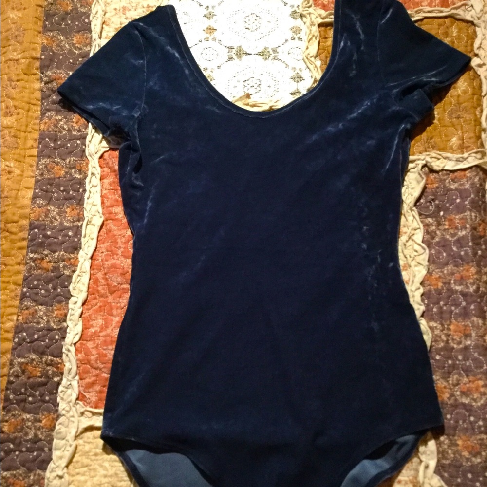 AE XS dusty blue velvet body suit